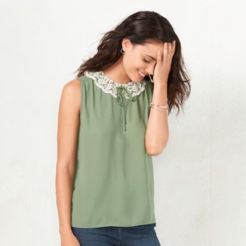 LC Lauren Conrad Green Embroidered Lace Chiffon Top Sz L